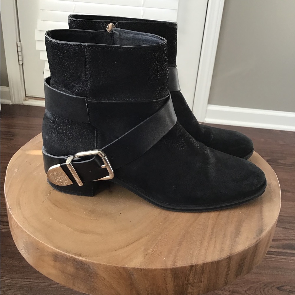 VINCE CAMUTO